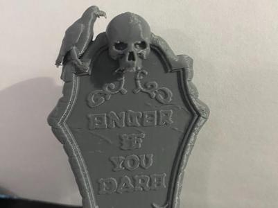 skull and raven grave 