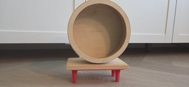 Hamster wheel raiser