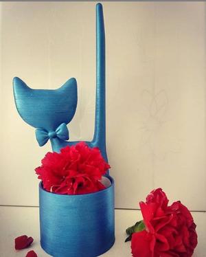 model of cat-shaped mat