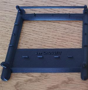 Grooming device / anti varroa bee