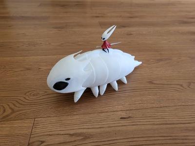 Hollow Knight Silksong Hornet riding Bell Beast sculpture