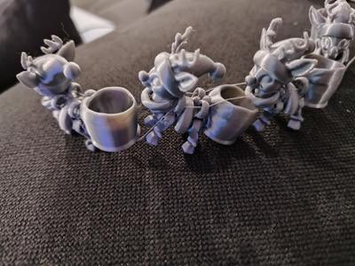 Flexy Happy Reindeer for a Modular Flying Train