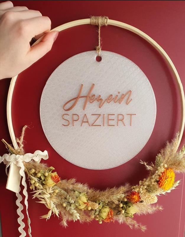 Door wreath walked in