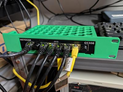 Netgear GS308 19-inch modular rack mount