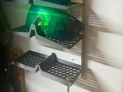 eyeglass holder 