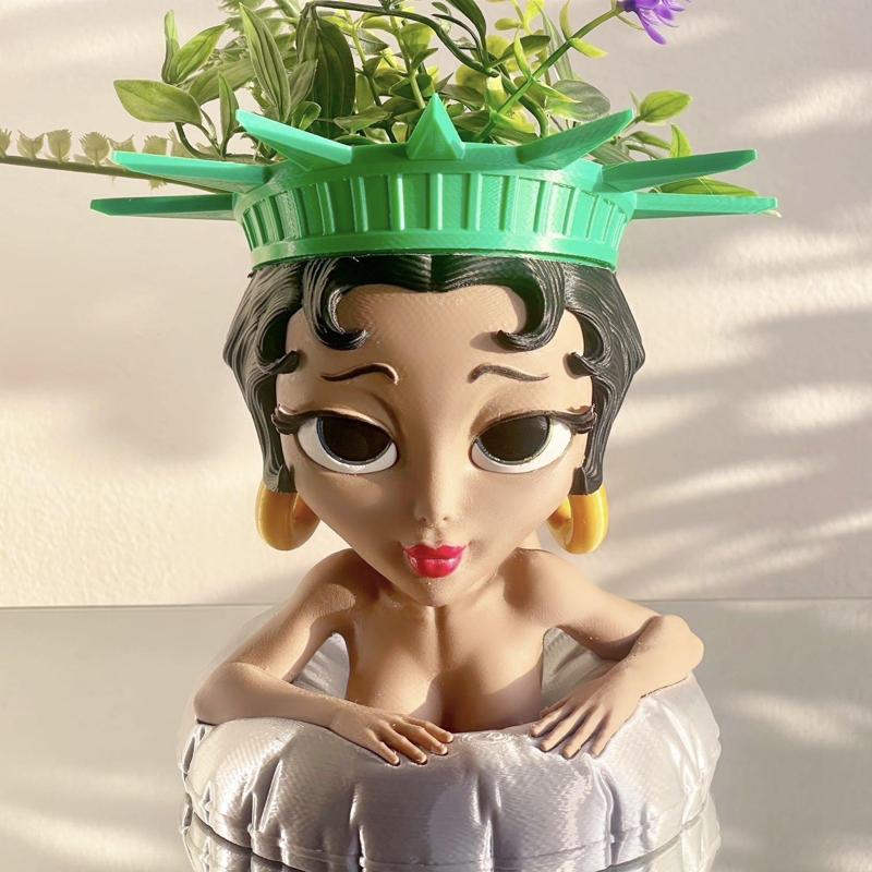 BETTY NY PLANTER