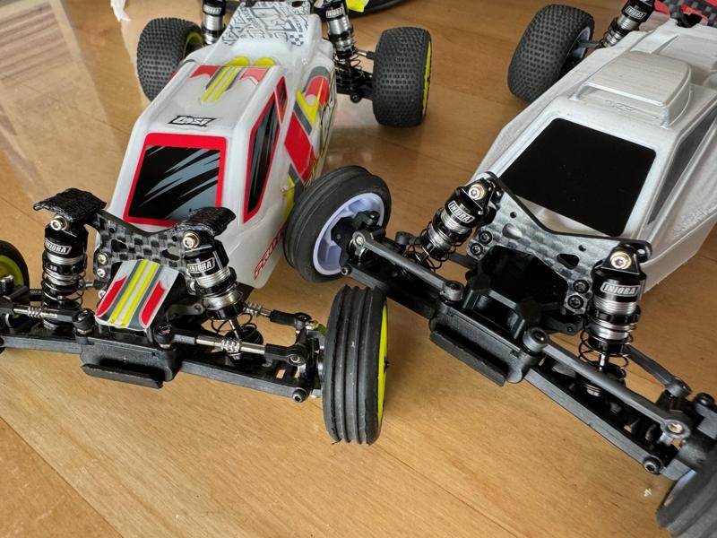 Losi Micro B RC Buggy - Injora shock absorber protection caps TPU