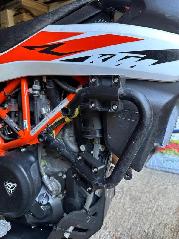 strap/tension belt mount for motorcycle crashbars / Spanngurthalter für Motorrad Sturzbügel   