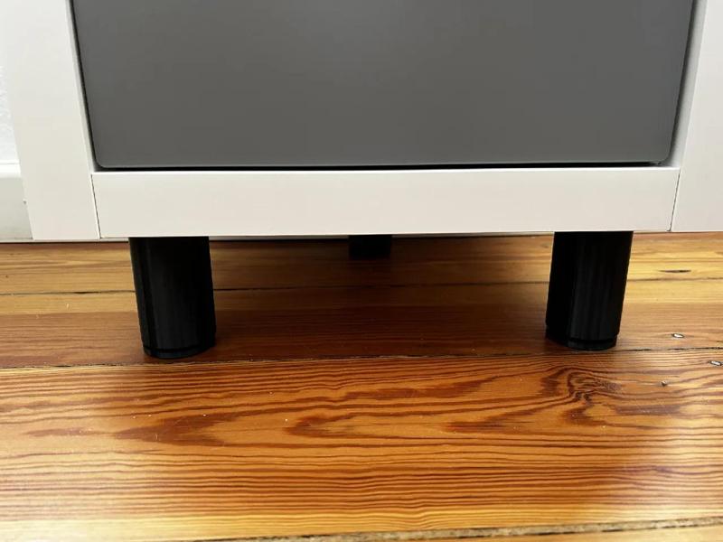 Adjustable Feet for Furniture up to 15cm  / Einstellbarer Fuß für Möbel von 9cm bis 15cm   