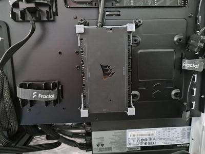 Corsair H150i ELITE CAPELLIX holder for controller