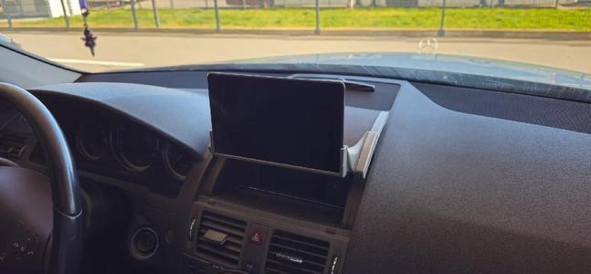 W204/S204 Mercedes CDI220 Radiocover Tablet Holder   