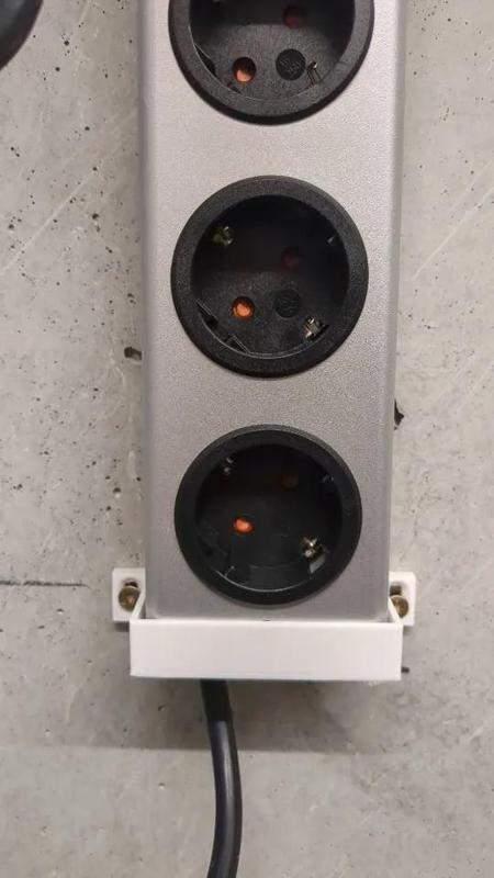 Brennenstuhl Super Solid wall mount   