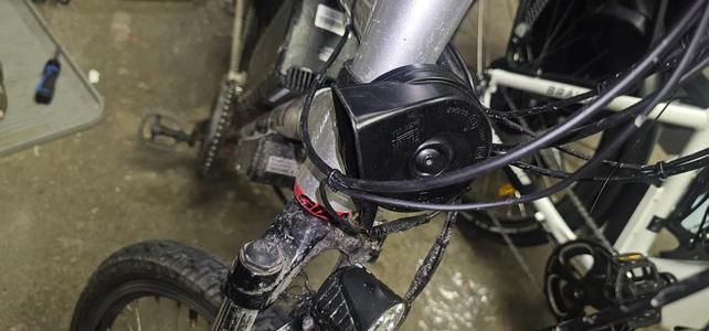 car horn Clip for a bicycle.   