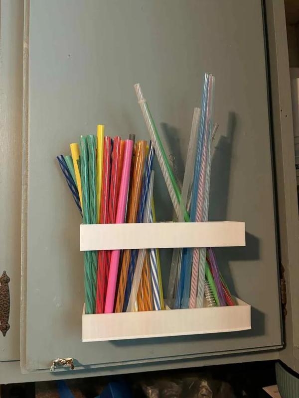 straw holder , mounted   