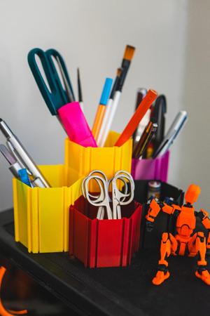 Hexagonal 1 perimeter stackable organizer. Only 10grams 