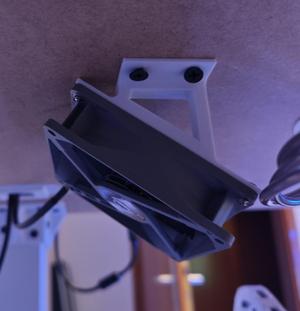 Noctua 92 mm angled Fan Mount (35 degrees)