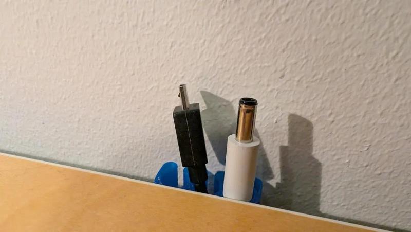 Cable holder   