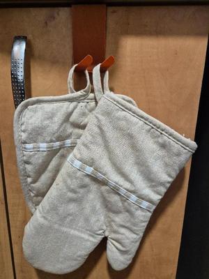Kitchen door hanger   