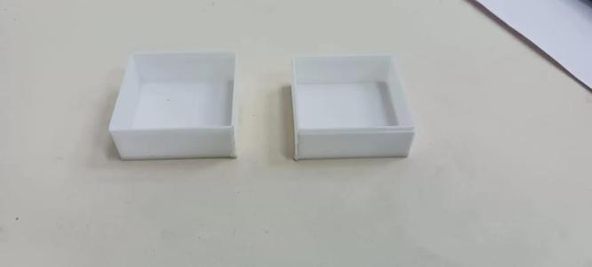 Simple box with lead   