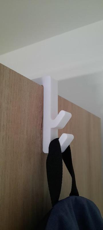 Double hook for coat/bags 