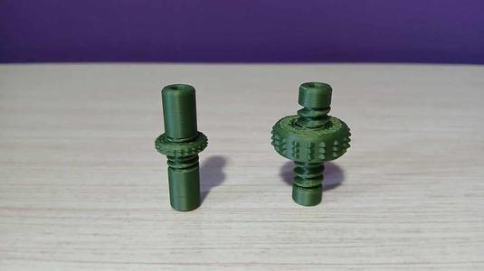 Hoodie String Fidget - Screw