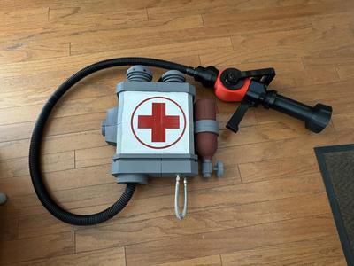 TF2 Medic Pack - split for kids costume