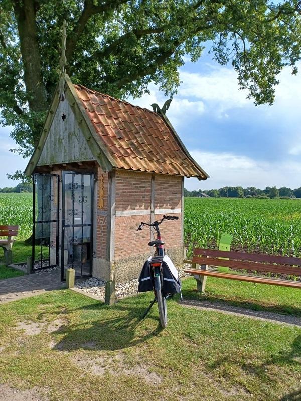 Dutch Roadside chapel 1:87 H0 scale - Zenderse Esch