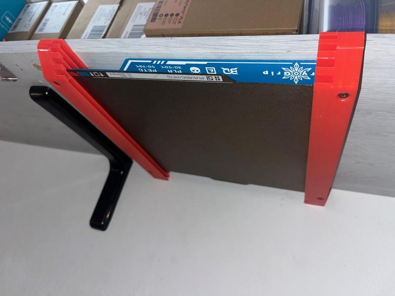 3d printer plate holder suspended