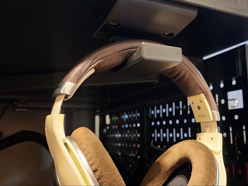 Headphone Holder for Corsair Platform 6 Desk