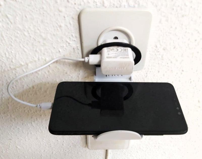 CELLPHONE SHELF ON THE CHARGER מדף לפלאפון על המטען