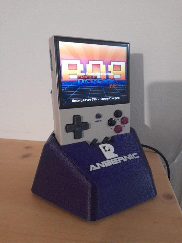 Anbernic RG35xx / Plus Charger Stand
