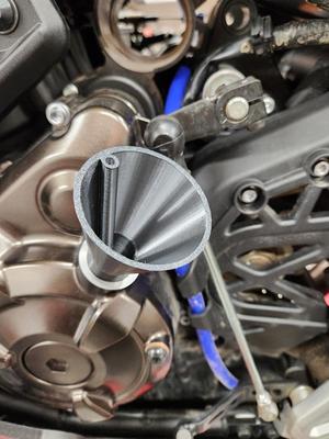 Vented T7 Funnel