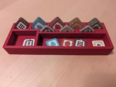 Ständer für die Spielplättchen von Dorf Romantik