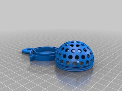 Suction cup frozen food feeder