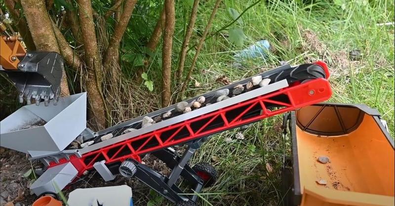 Bruder Conveyor Electric Project 1/16