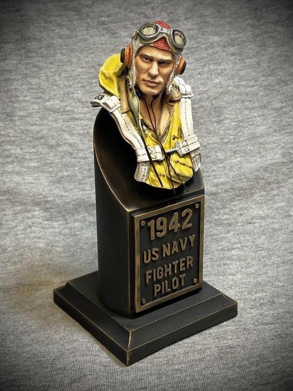 FIGURE BUST DISPLAY BASE