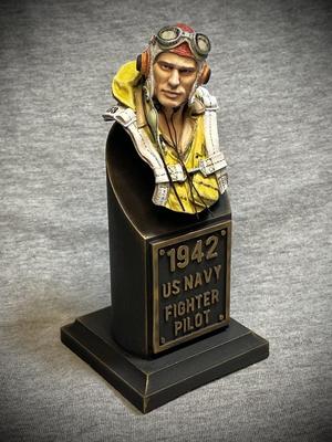 FIGURE BUST DISPLAY BASE