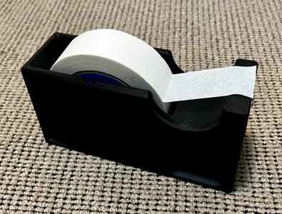 Tape dispenser to max 1.5 inch tape