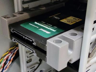 2.5" SSD/HDD Mount Adapter to 3.5" Bay