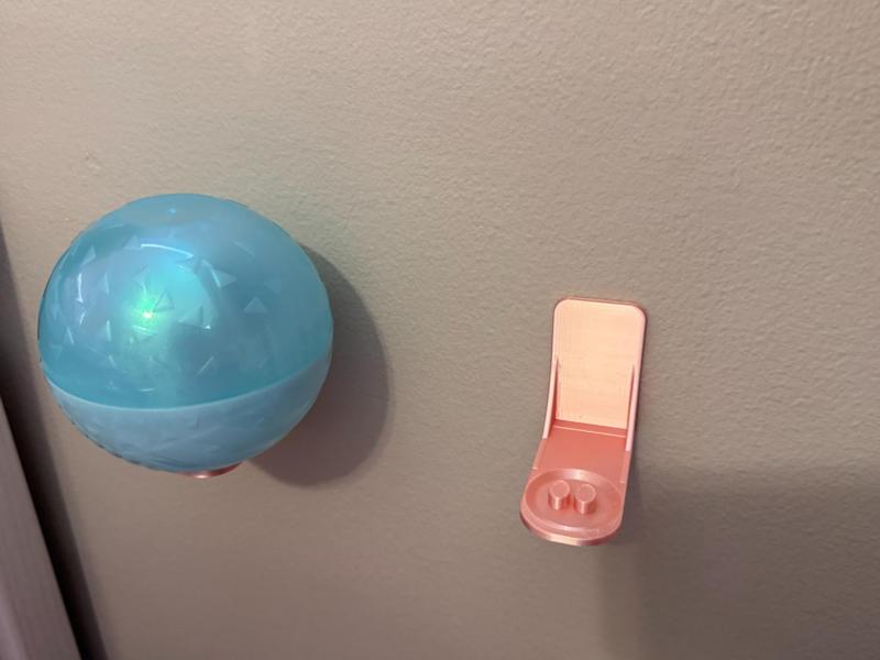 LOL Doll Display Wall Mount