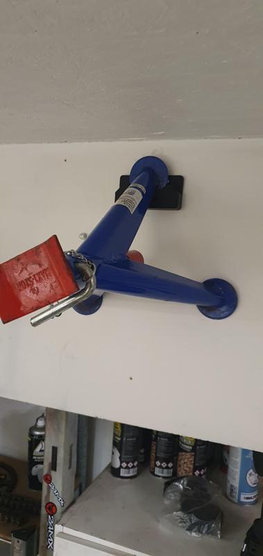 Jackstand wall hanger