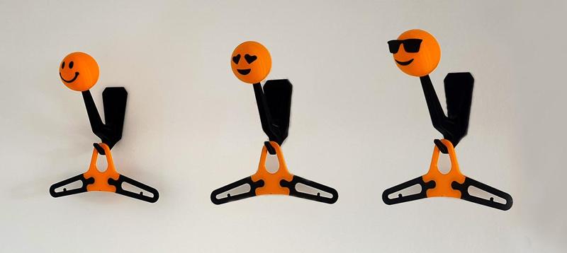 EMOJI  HELMET HOLDER WITH HANGER FOR FOR EQUIPMENT - PACKAGE - 3 VARIANTS -  EMOJI Heart Eyes 😍, EMOJI Smiley face 🙂, emoji cool face 😎