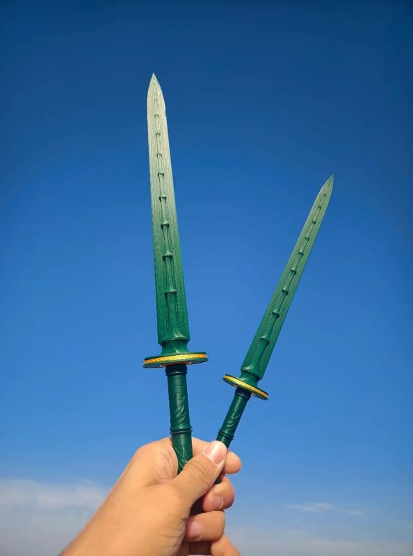 Qingzhu Fengyun Sword (Miniature Version)
