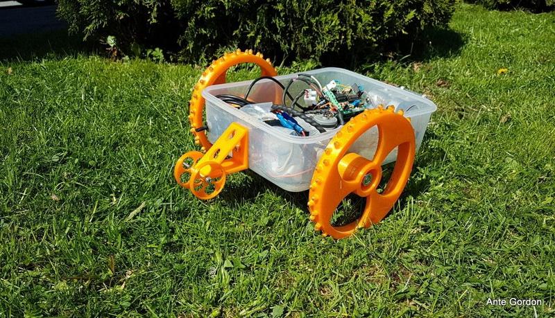 Wheelie bar for robotic lawn mower (Liam)