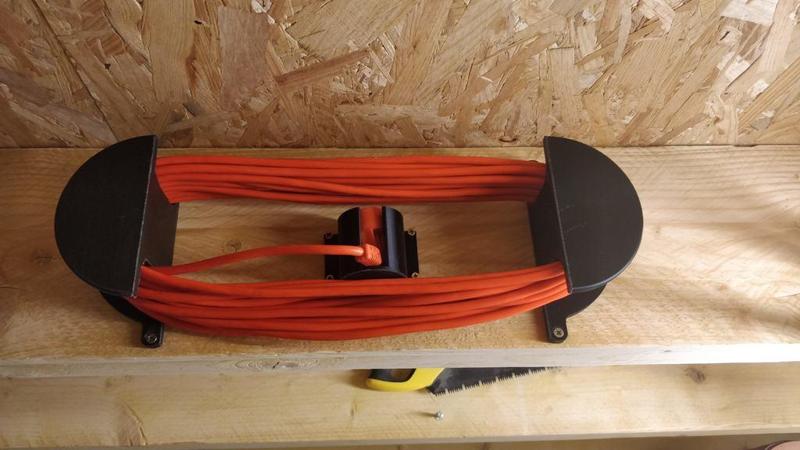 Support Rallonge Electrique et support de sa prise