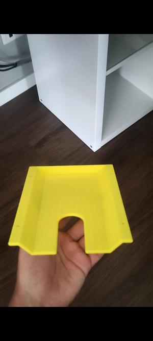 Mobile phone holder under the table