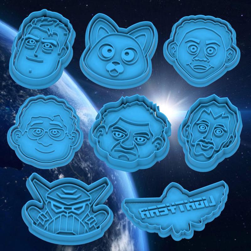 SET OF 8 LIGHTYEAR CUTTERS