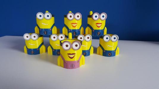 Minion cup with straw boy and girl