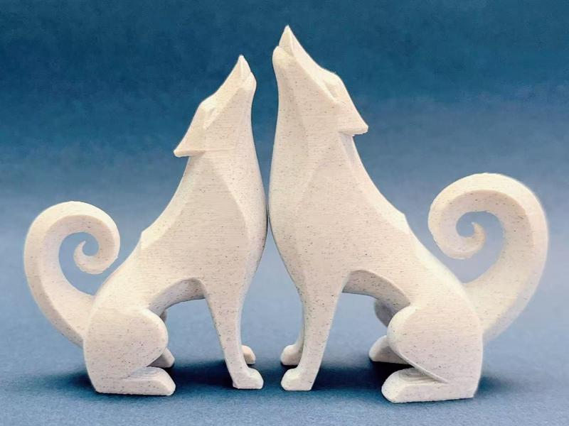 Minimalist Sculpture Howling Wolf