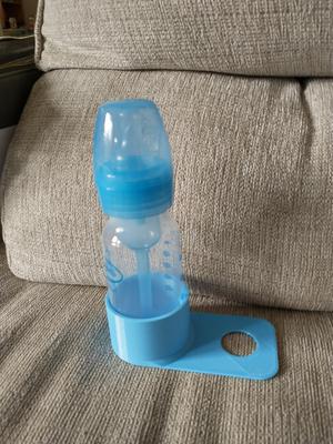 Dr. Browns Baby Bottle Couch Cady